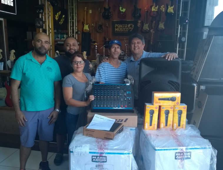 AMPE NOVA ROSA COMPRA EQUIPAMENTOS COM RECURSOS DO FUNDO CASA PARA EQUIPAR FEIRA