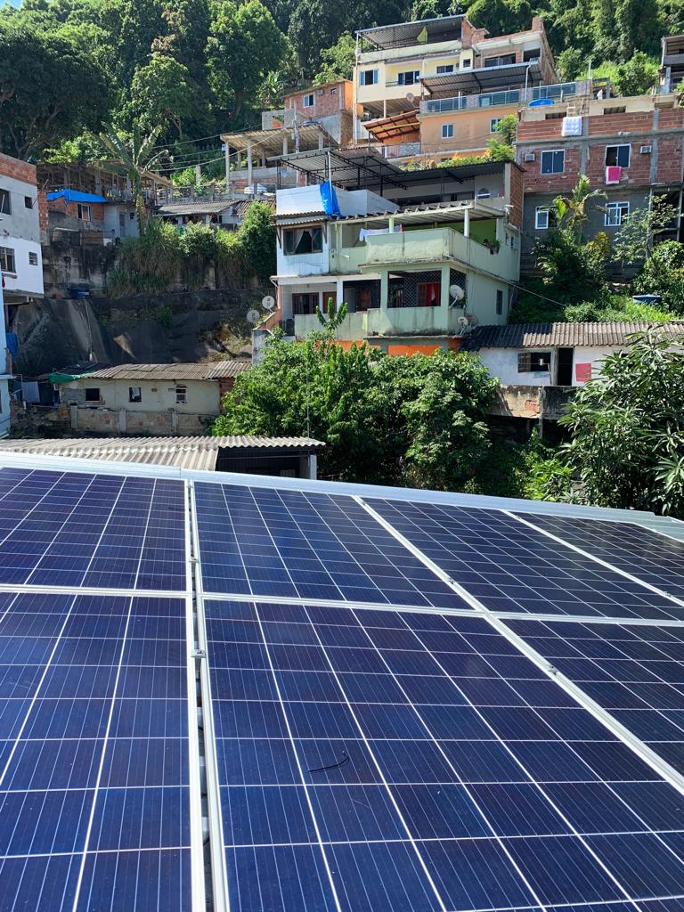 Escolinha Tia Percilia da Babilônia ganha sistema de energia solar!